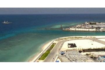 央视曝光南沙岛礁施工现场 海上凭空现城镇